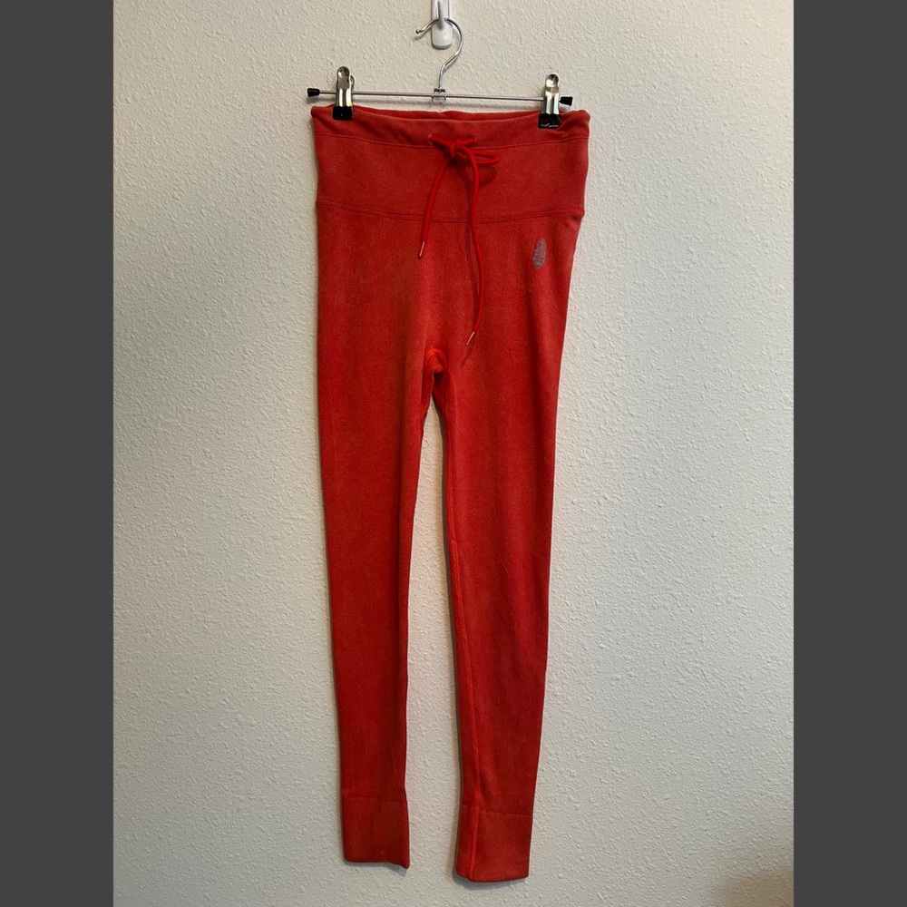#1043 Free People Movement GoTo Leggings in Washed Red Alert XS/S - Picture 4 of 9